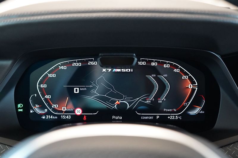 BMW X7 M50i xD, Executive Drive Pro - fotka 25 z 50