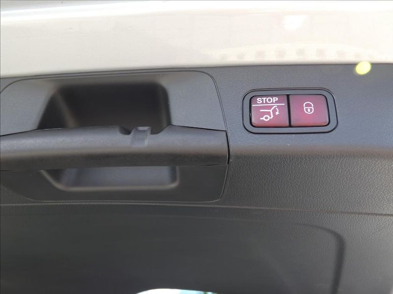 Mercedes-Benz GLB 2,0 200d 4M, 1.Maj, ČR. DPH - fotka 19 z 34