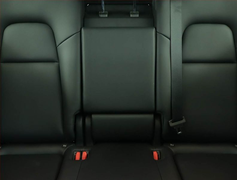 Tesla Model Y (2022) Performance 79kWh, SoH 89% - fotka 10 z 21