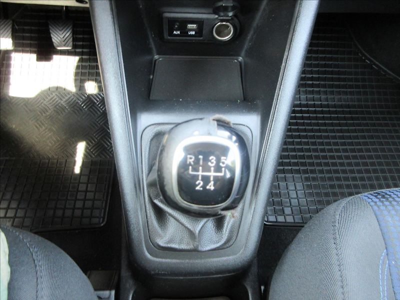 Hyundai ix20 1,4 i Klima, Tažné, Nové v ČR - fotka 21 z 26