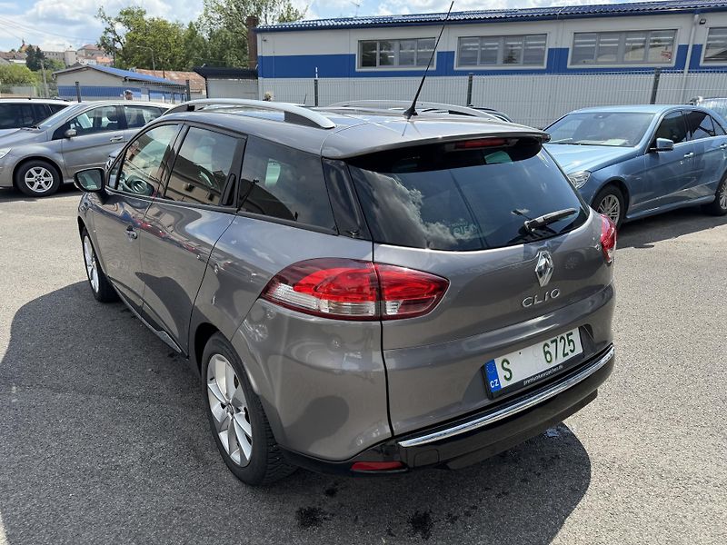 Renault Clio - fotka 2 z 8
