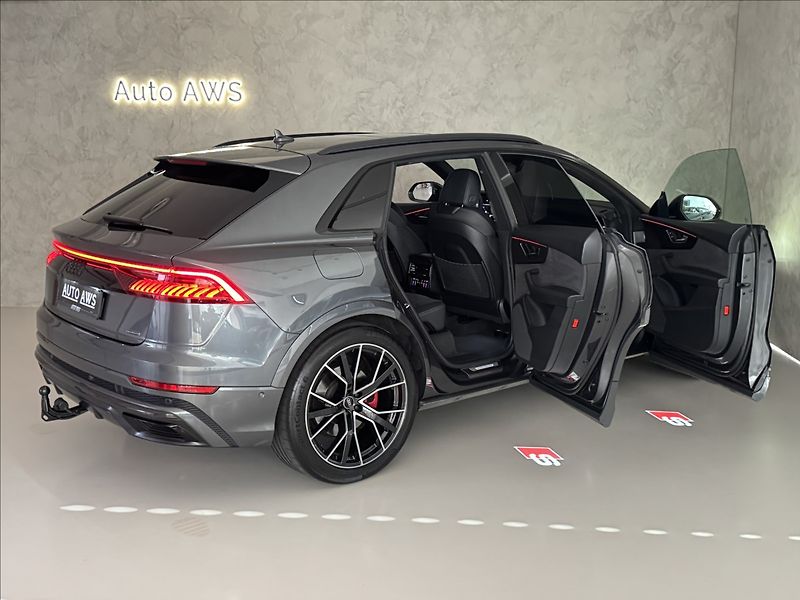 Audi Q8 3,0 TDi  Competition Plus LED - fotka 47 z 48