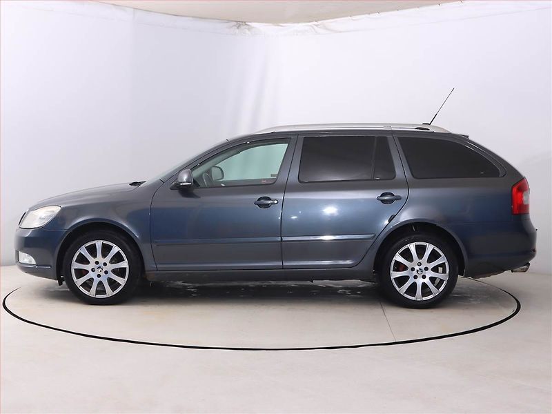 Škoda Octavia (2009) 1.9 TDI, Serv.kniha, po STK - fotka 3 z 16