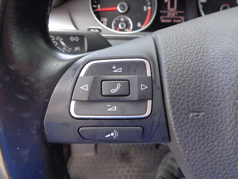 Volkswagen Passat 2,0 TDI Comfortline  103 kW - fotka 13 z 27