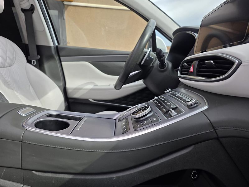 Hyundai Santa Fe 1.6-HYBRID-PREMIUM-PANORAMA - fotka 40 z 44