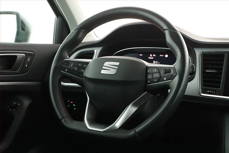 Seat Ateca (2022) 2.0 TSI 4Drive - fotka 8 z 21