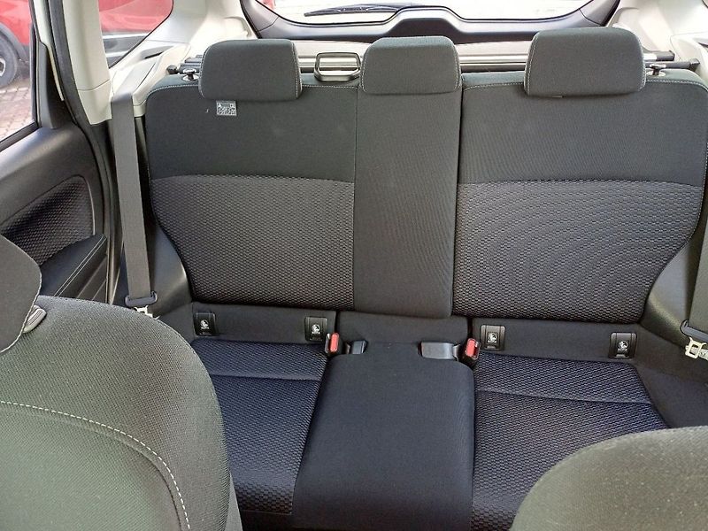 Subaru Forester Active 2,0i 110 kW 6MT 1. maji - fotka 18 z 25