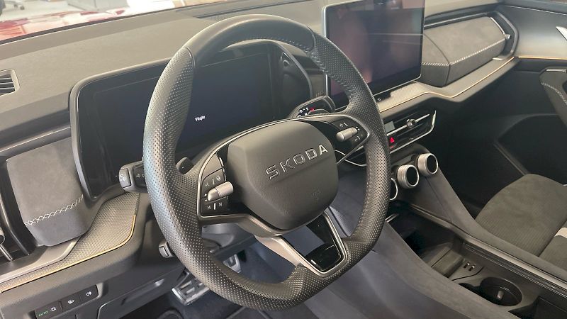 Škoda Kodiaq (2025) Sportline 2.0TDI 142kW DSG 4x4 - fotka 18 z 33