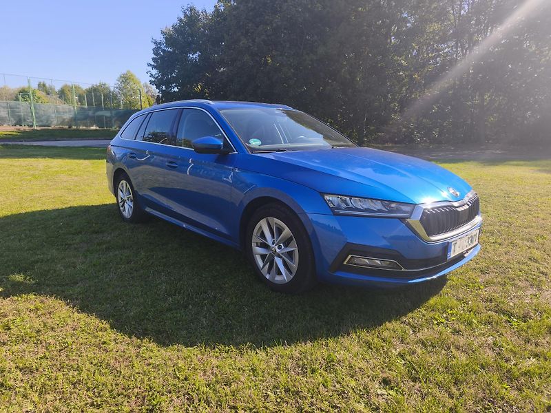 Škoda Octavia (2021) 1.5-TSI-110kw-SUPER STAV - fotka 5 z 27