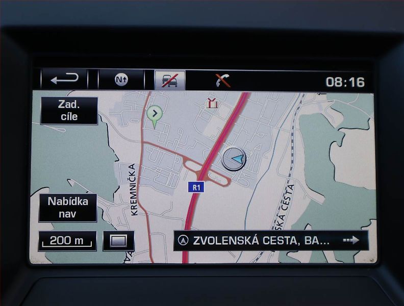 Land Rover Freelander (2014) 2.2 TD4, Tempomat - fotka 13 z 18