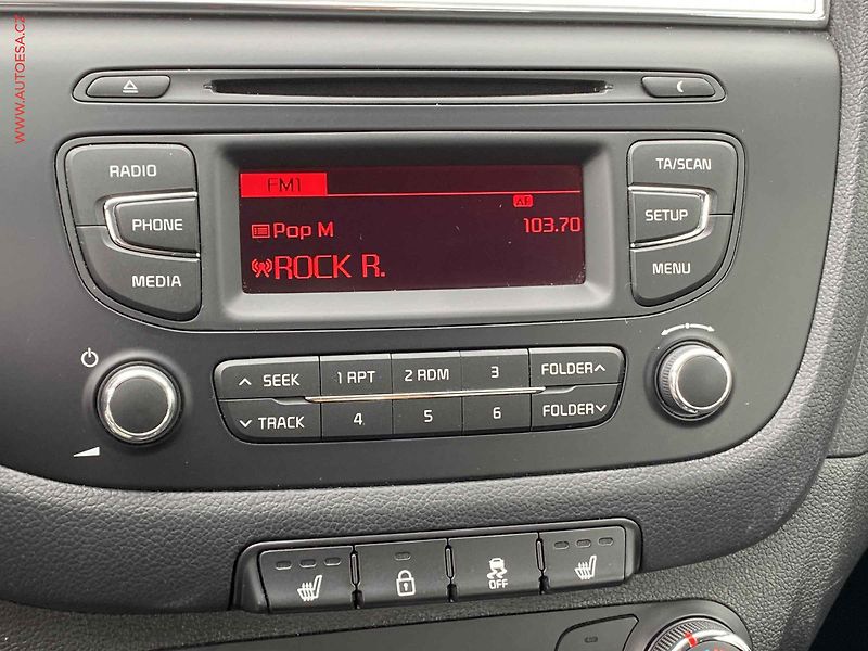 Kia Ceed (2016) 1.4 16V, Edition, výhřev sed - fotka 14 z 16