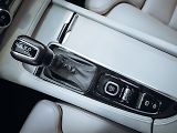 Volvo V90 D5 Momentum 173 kW AWD - náhled 19