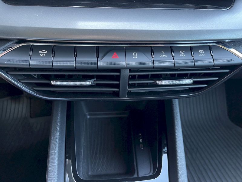 Škoda Octavia (2020) 1.5 TSI 110kW Ambition Plus co - fotka 13 z 33