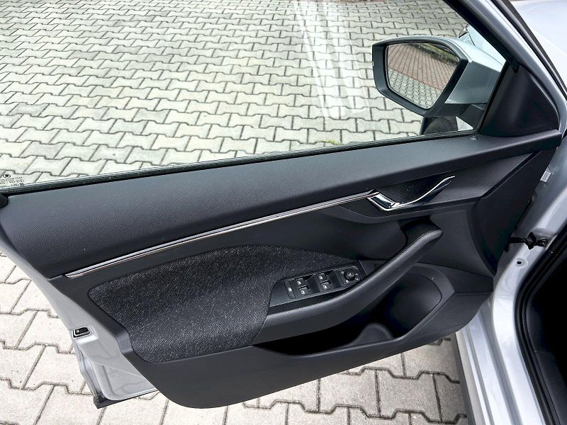 Škoda Kamiq (2025) 1.0 TSI 85kW MP6 Top Selection - fotka 22 z 33