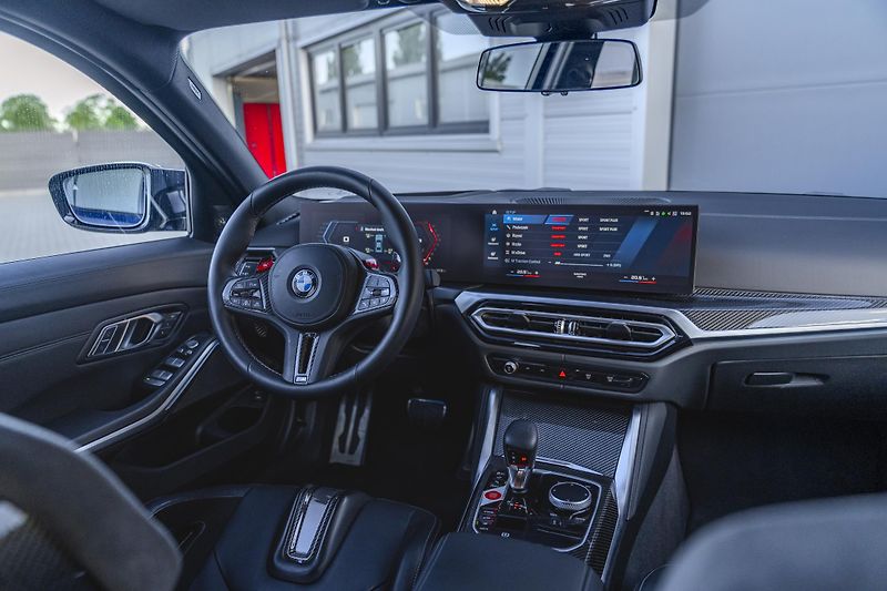 BMW M3 (2024) Competition xDrive - fotka 11 z 16