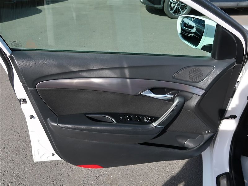 Hyundai i40 1,7 CRDi,104kW,1majČR,automat - fotka 21 z 25