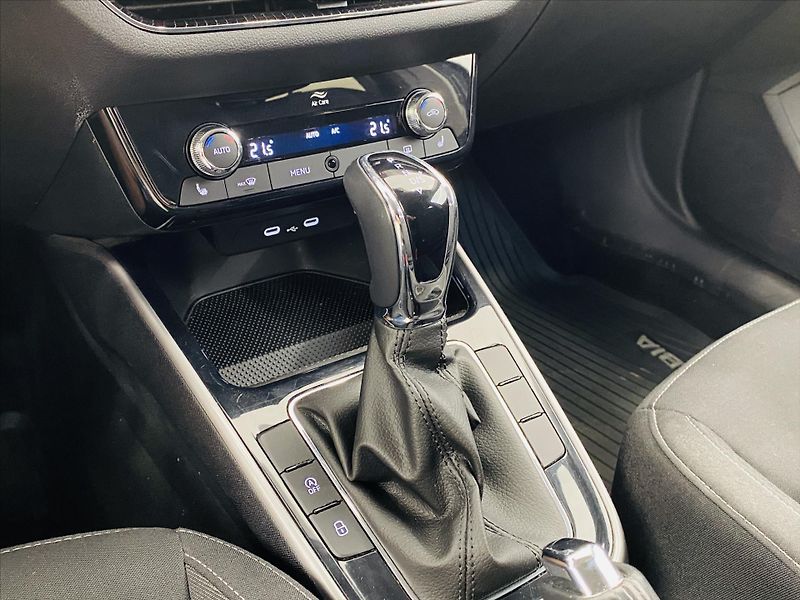 Škoda Fabia 1,5 TSI 110kW DSG Style Plus - fotka 16 z 23