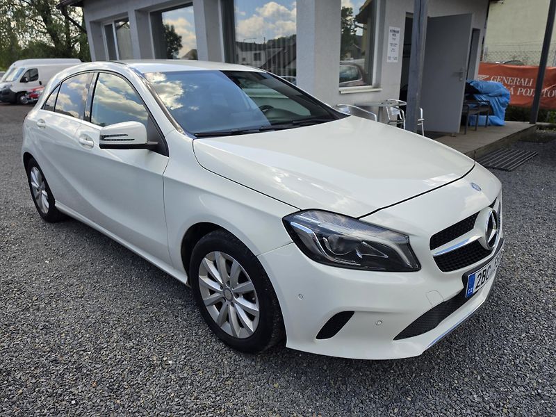Mercedes-Benz Třídy A 160i  - fotka 1 z 18