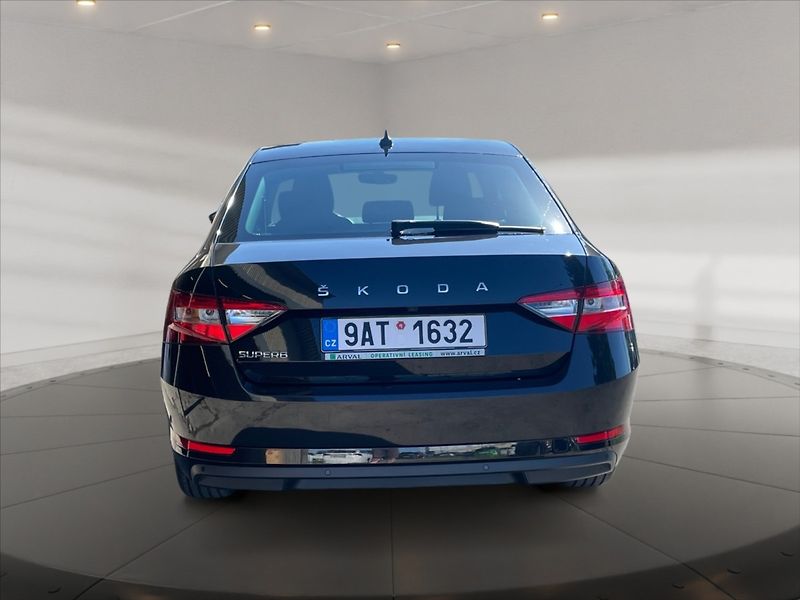 Škoda Superb 1,5 TSI Style - fotka 5 z 11