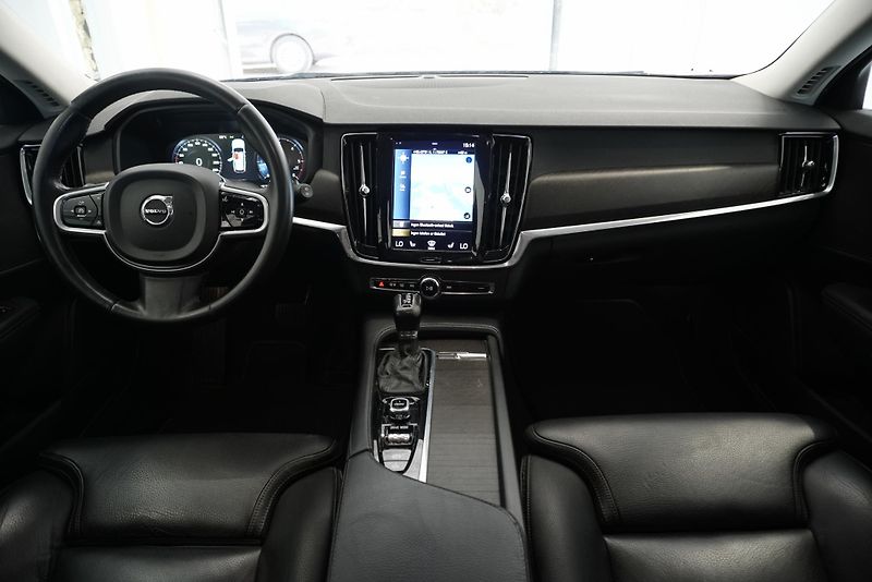 Volvo V60 CROSS COUNTRY  2,0 D4 AWD AUT. - fotka 20 z 29