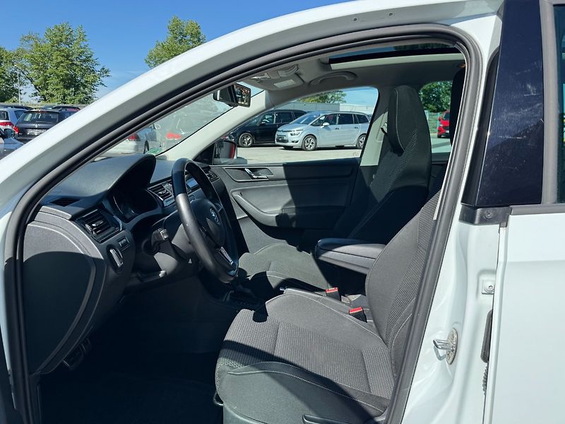 Škoda Rapid (2015) Spaceback Style + 1.4 TSI DSG - fotka 10 z 31
