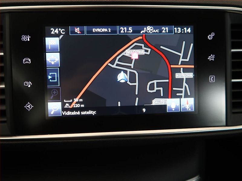 Peugeot 308 (2016) Active 1.6 BlueHDi, Serv.kniha - fotka 12 z 14
