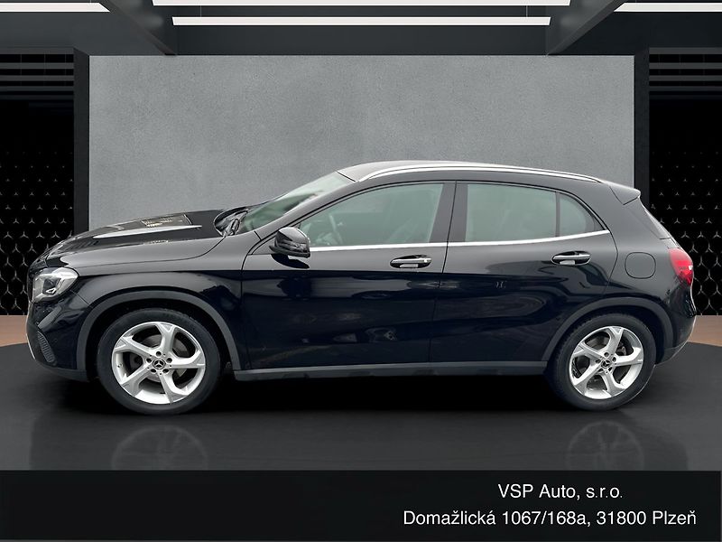 Mercedes-Benz GLA 200d 4MATIC - fotka 2 z 20