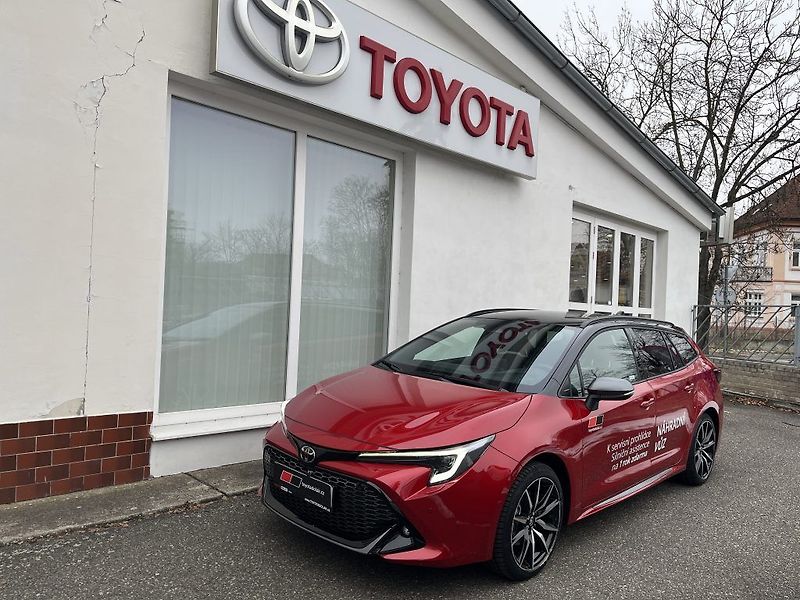 Toyota Corolla 2.0 hybrid GR SPORT - fotka 1 z 28