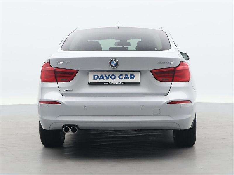 BMW Řada 3 2,0 320d 140kW xDrive CZ Sport - fotka 6 z 37