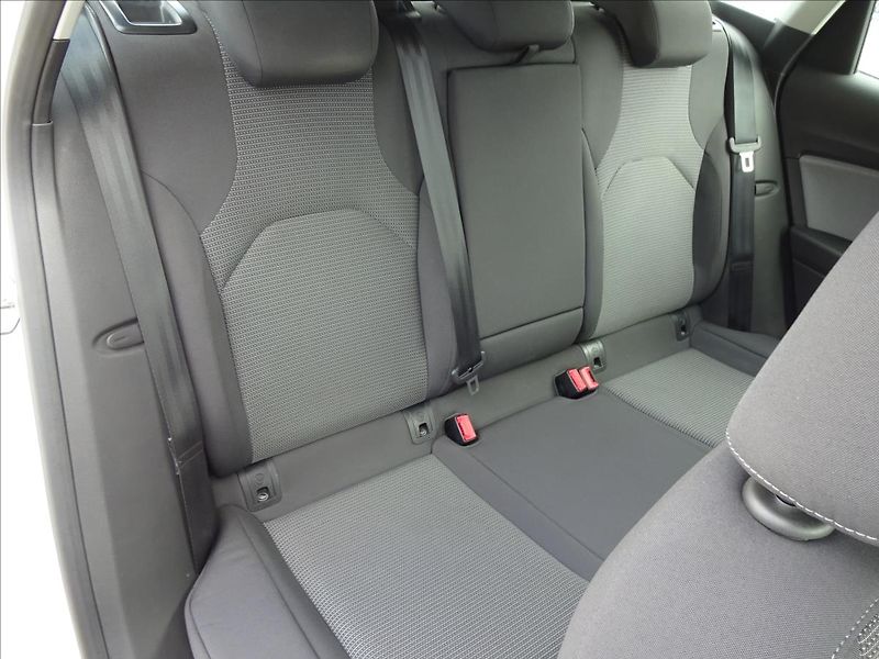 Seat Leon 1,6 TDI 85kW - fotka 28 z 55