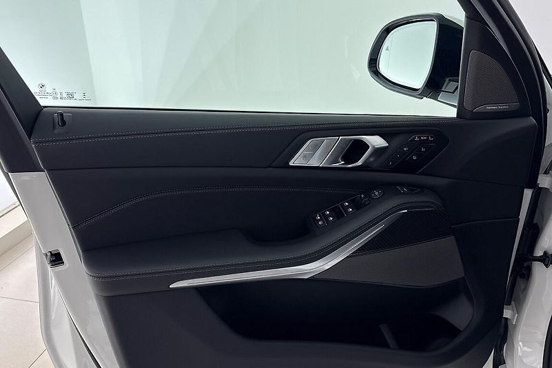 BMW X7 xDrive40d - fotka 19 z 29