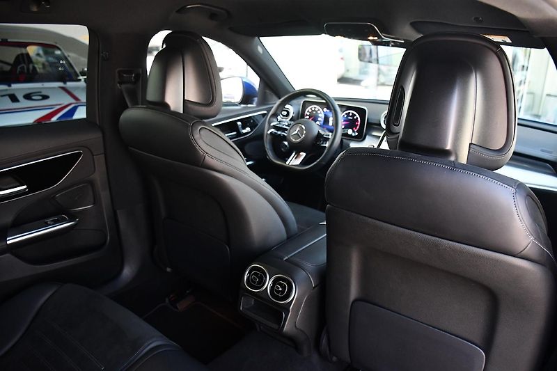 Mercedes-Benz Třídy C 220D 4M AMG ČR  - fotka 15 z 55