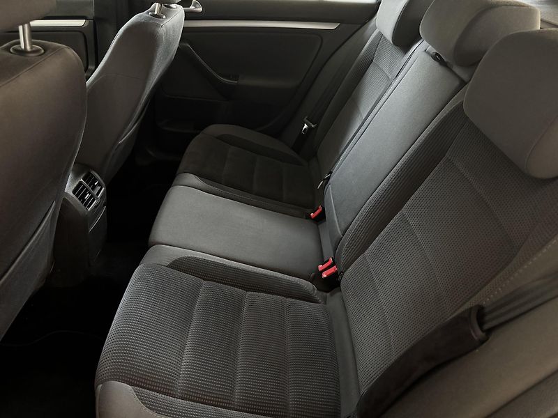 Volkswagen Golf (2008) Variant 1.4 TSI 103 KW  - fotka 19 z 19