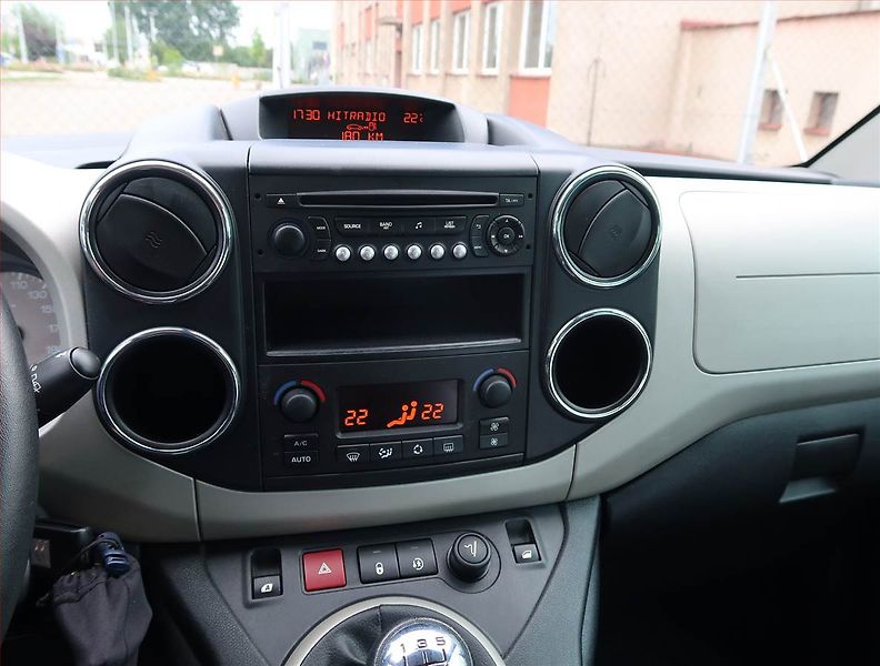 Citroën Berlingo (2014) 1.6 HDi, 5Míst, ČR - fotka 12 z 18