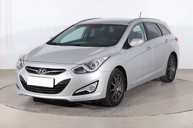 Hyundai i40 (2012) 1.7 CRDi, Serv.kniha, Xenony - fotka 2 z 23