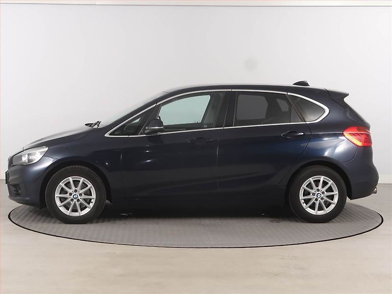 BMW Řada 2 (2016) 218i Active Tourer, Automat - fotka 3 z 18