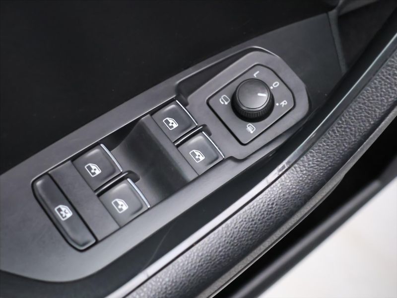 Škoda Kodiaq 2,0 TDI DSG Style LED 7-Míst - fotka 18 z 39