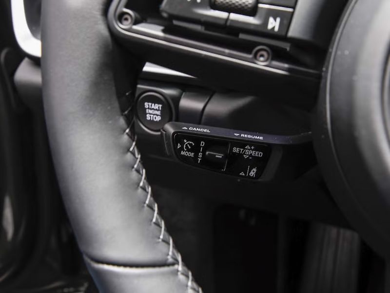 Porsche 911 Carrera 4S Lift Chrono BOSE - fotka 15 z 21
