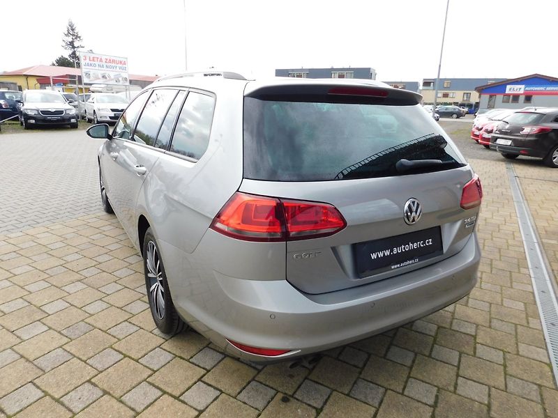Volkswagen Golf (2016) VII KOMBI 2.0 TDi - fotka 5 z 33