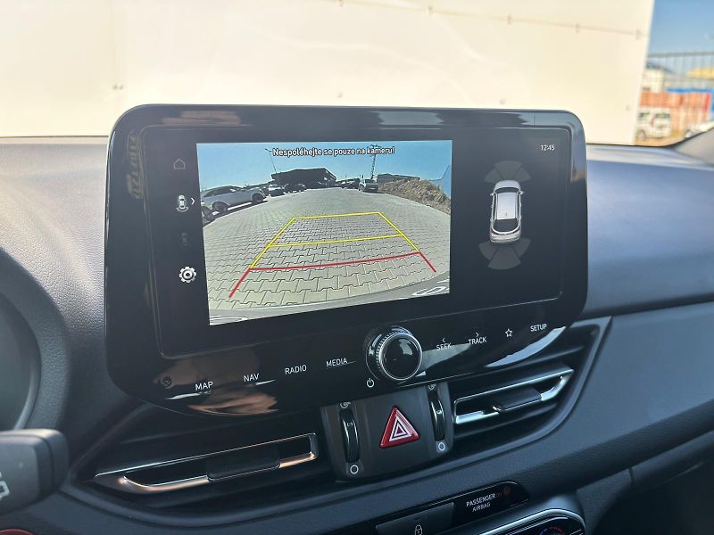 Hyundai i30 1.5 T-GDI MHEV DCT N-Line - fotka 19 z 27