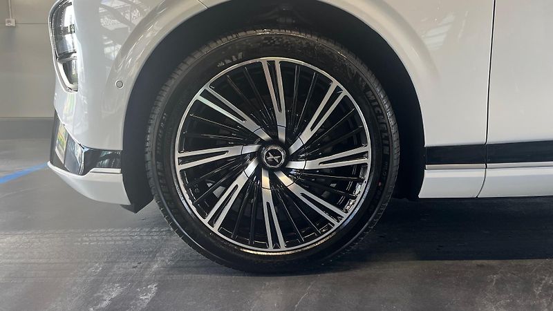Xpeng G9 (2025) Nová G9 AWD Performance  - fotka 6 z 8