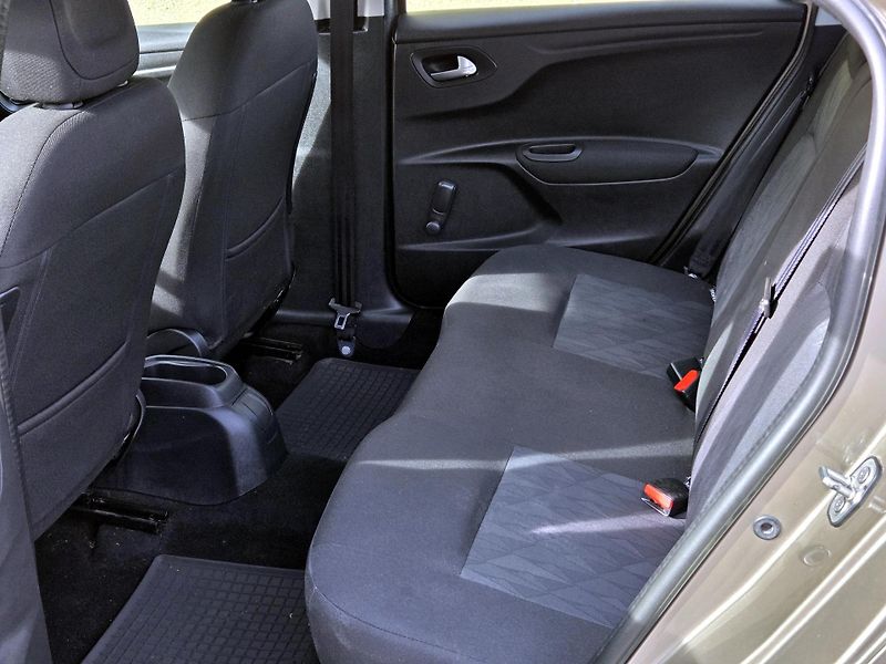 Citroën C-Elysée původ ČR, 1.maj SERV.KNIHA     - fotka 17 z 37
