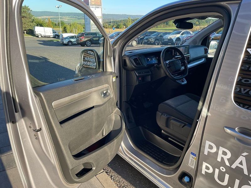 Toyota ProAce Verso 8 AT AE Family 8S - fotka 13 z 27