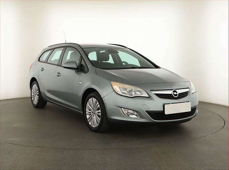 Opel Astra (2013) 1.4 T, Tempomat - fotografie inzerátu