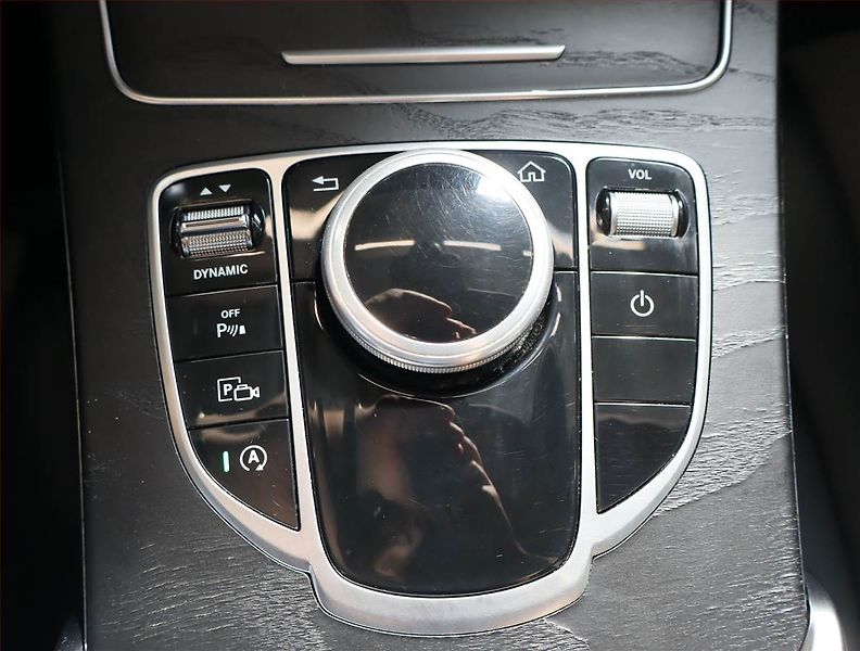Mercedes-Benz Třídy C (2019) C 220 d - fotka 13 z 22