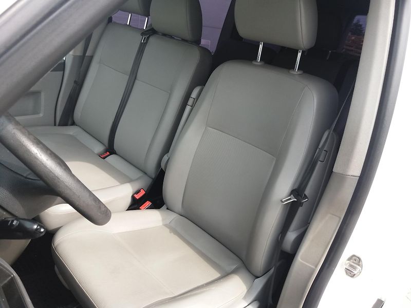 Volkswagen Caravelle 2.0TDi,9.MÍST,TAŽNY,4MOTION - fotka 15 z 24