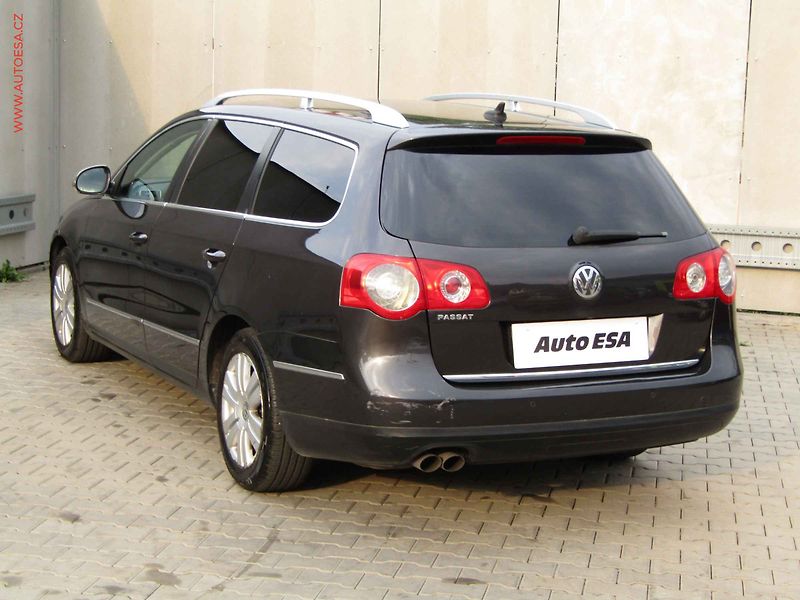 Volkswagen Passat (2010) 2.0TDi, Navigace - fotka 6 z 18