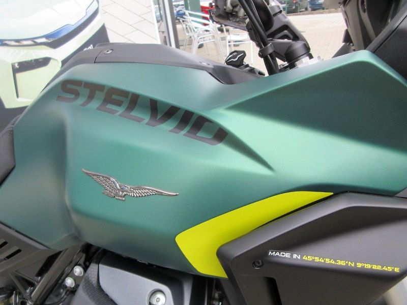Moto Guzzi (2026) Stelvio A. R. A. S. e5+ - fotka 9 z 15