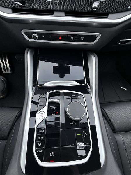 BMW X6 (2023) - fotka 11 z 19