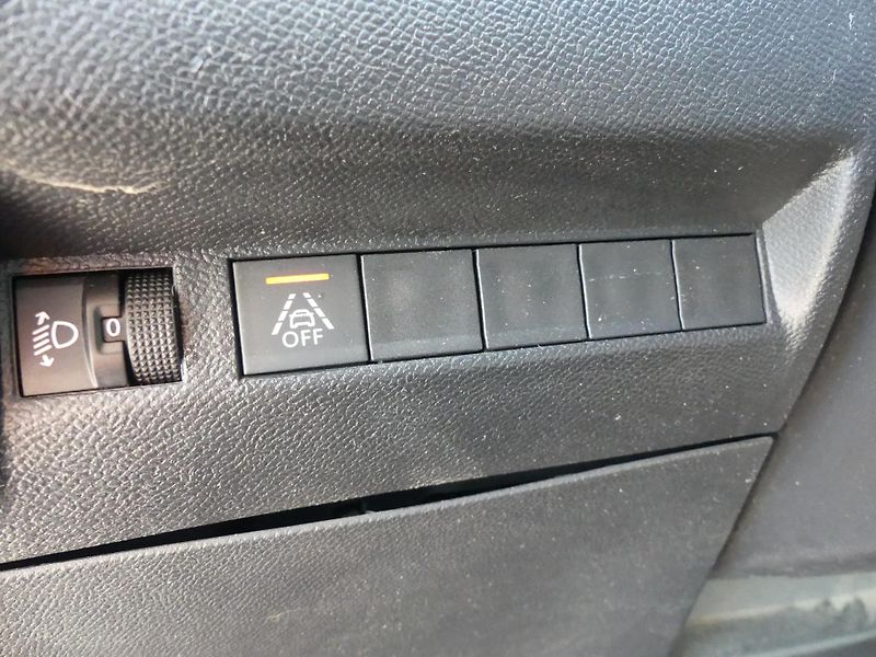 Peugeot 2008 (2020) 1,2 PureTech MAN6 - fotka 20 z 22
